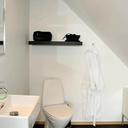 Three-bedroom Holiday In 40 *