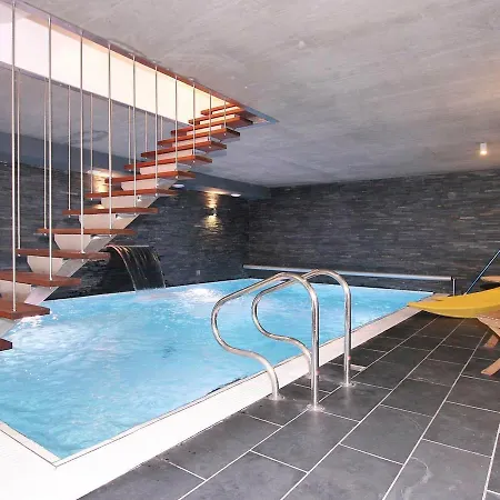 Three-bedroom Holiday In 40 * Blavand