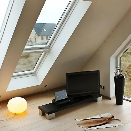 Three-bedroom Holiday In 40 * Blavand